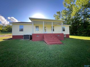 594 County Road 104, Stevenson, AL 35772