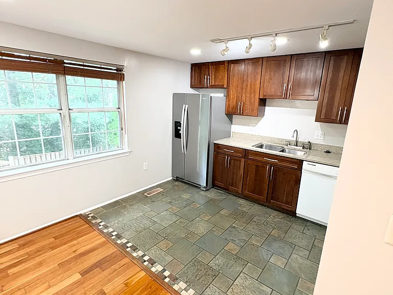 24 Alden Ct — Photo 11