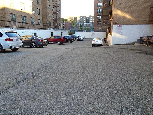 Rented by 18 REALTY | media 38