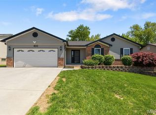 820 Glenhaven Dr, O'Fallon, MO 63366