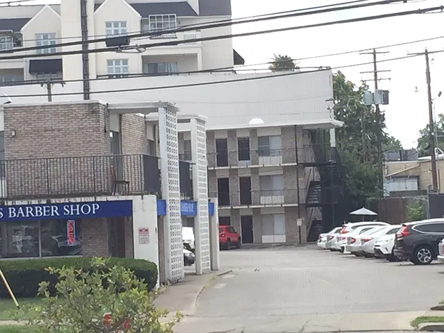 444 S Ashland Ave #A15 — Photo 2