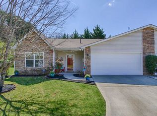 9910 Villa Ridge Way, Knoxville, TN 37932