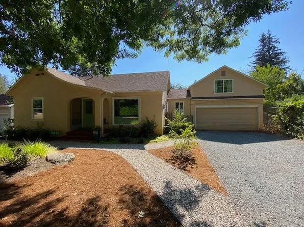 10524 Alta St, Grass Valley, CA 95945
