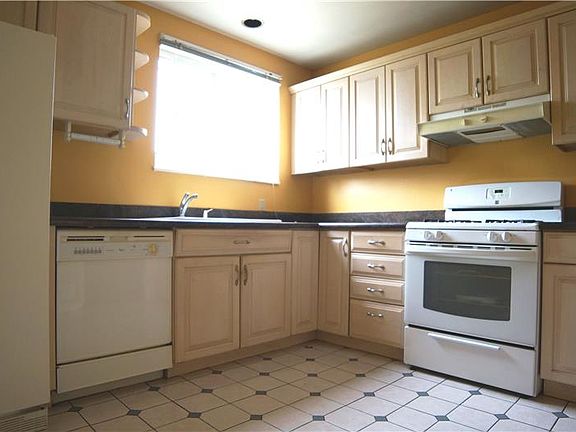 5th image of 447 Northaven Dr