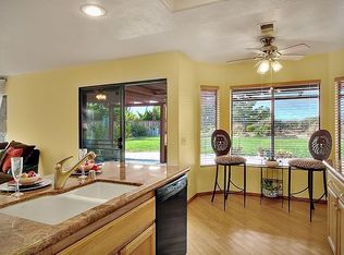 4978 Wildwood Dr, Oceanside, CA 92057