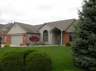 4270 Pinestone Dr, New Haven, IN 46774