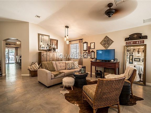 2nd image of 5228 Del Lago Dr