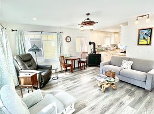 311 Clarissa Ave, Avalon, CA 90704