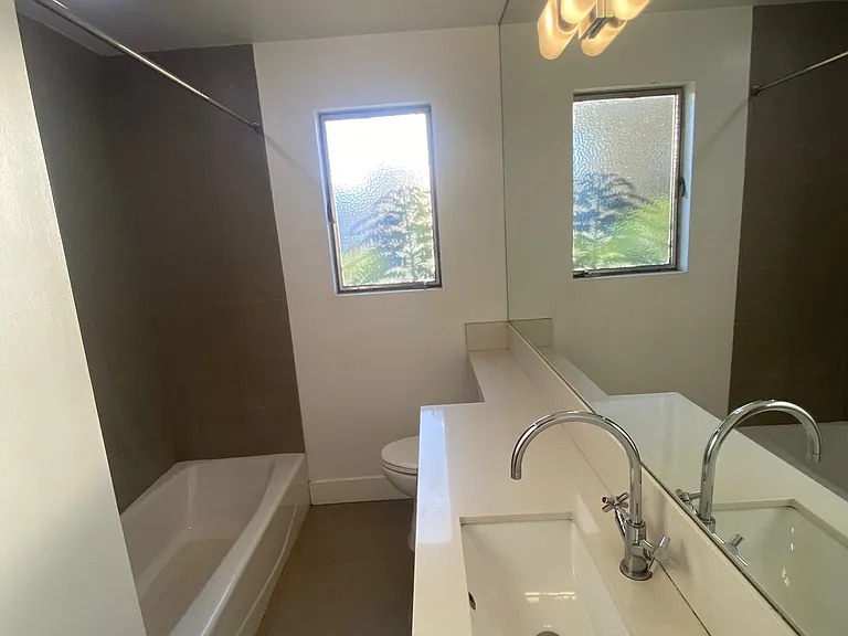3138 S Barrington Ave #A — Photo 14