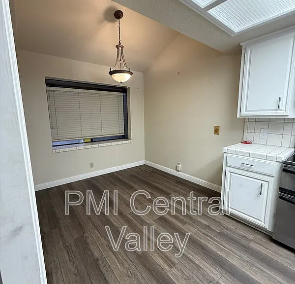 1725 Edgebrook Dr #C — Photo 23