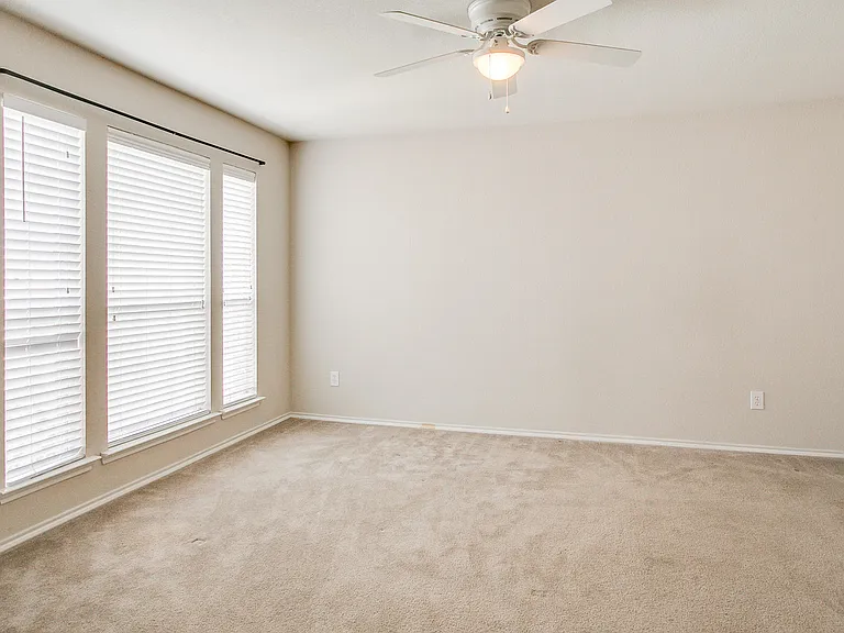 5824 Melanie Ct — Photo 14