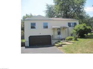 1516 Maplecrest Dr, Youngstown, OH 44515