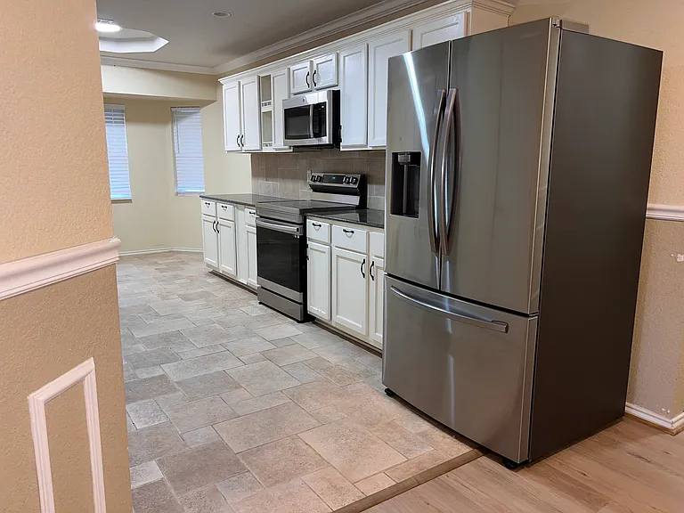 3505 Lakecrest Dr — Photo 7