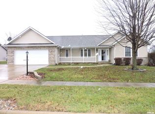 612 Mickel Pkwy, Washington, IL