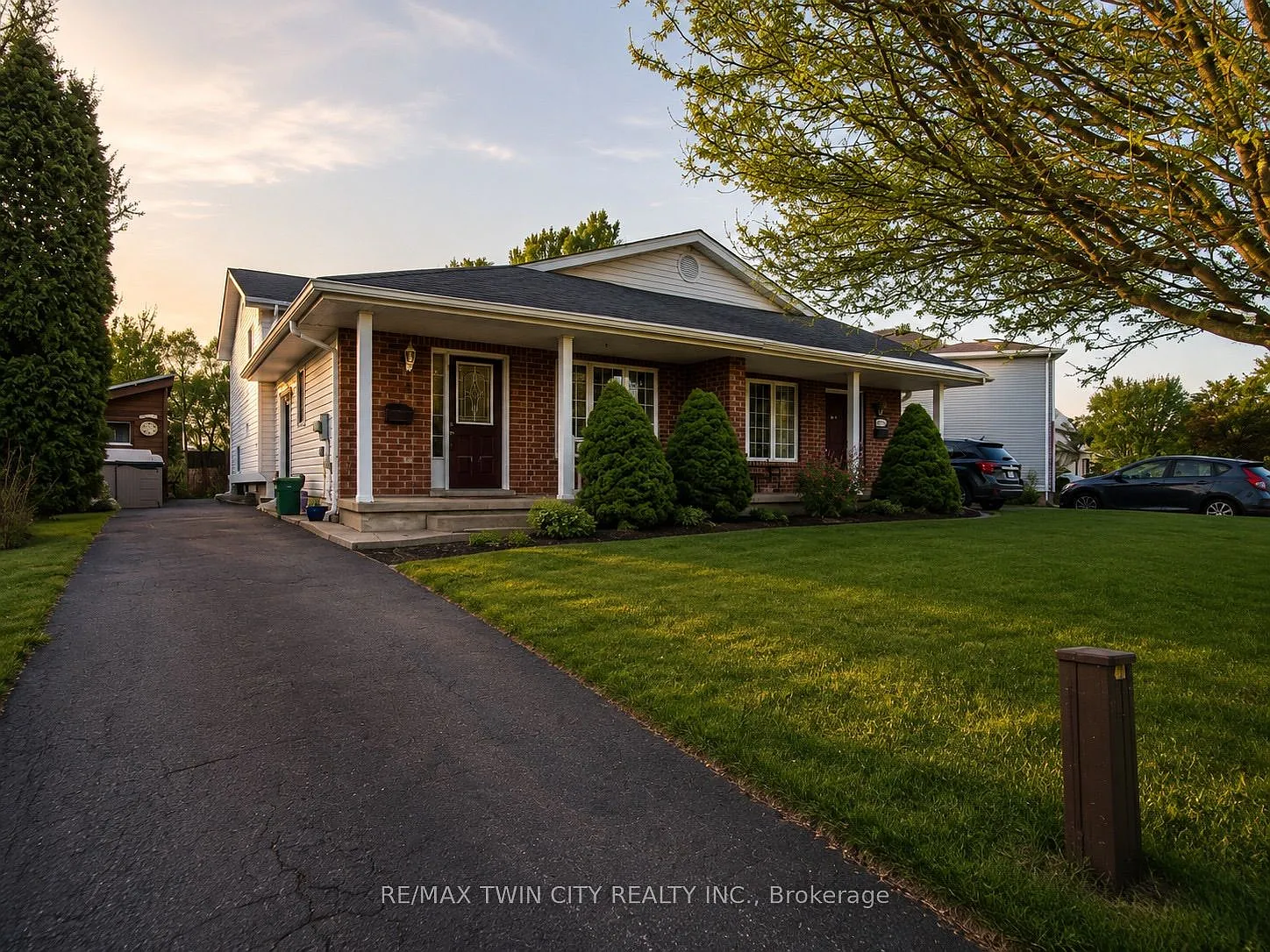 3 bed, $2,950 — Photo 2