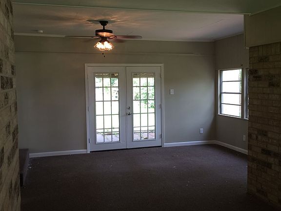 2nd image of 189 Fairway Dr