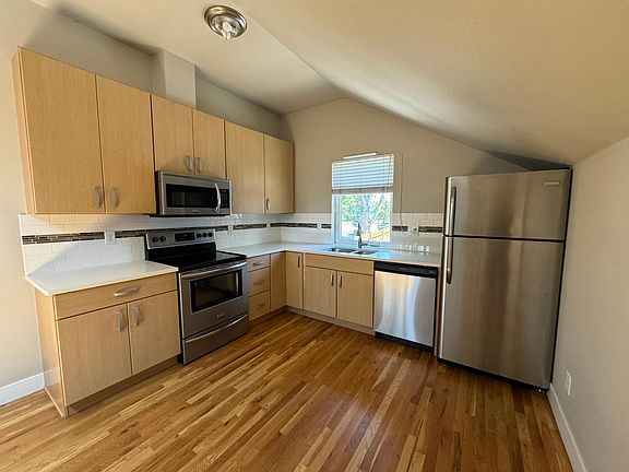 5th image of 3558 N Saint Paul St