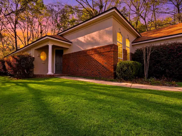 4869 Lake Park Dr, Tallahassee, FL 32311