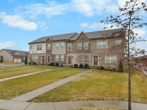 3rd image of 183 Dundee Dr