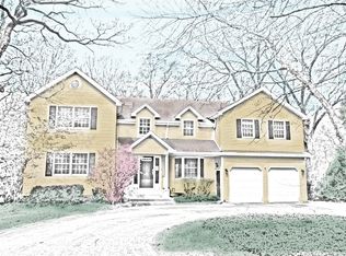 1170 S Green Bay Rd, Lake Forest, IL 60045