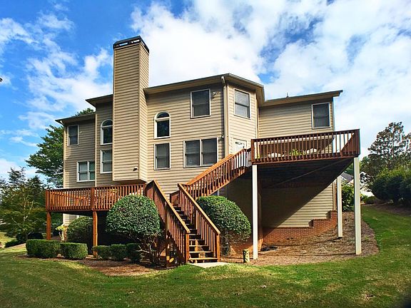 4th image of 719 E Green Ln
