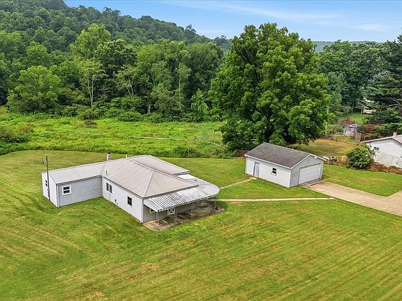 2nd image of 4658 Possum Run Rd