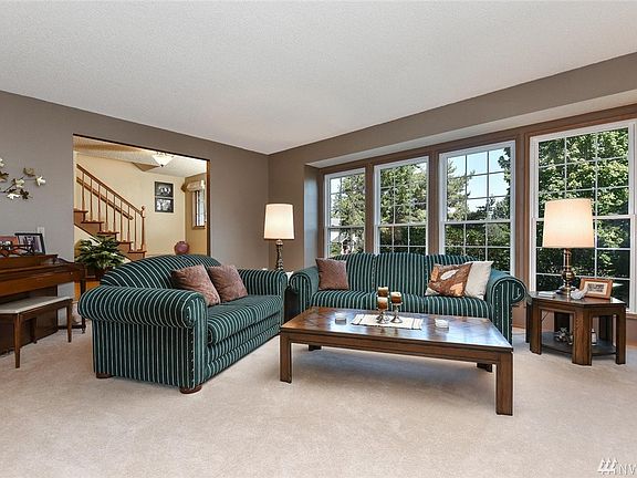 4th image of 4509 164th Ct NE