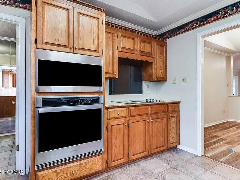 101 Chateau Pl — Photo 6