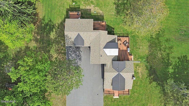 2nd image of 428 Sinclair Road