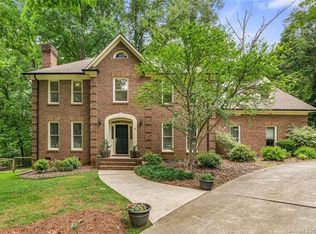 8142 Shannon Woods Ln, Matthews, NC 28104