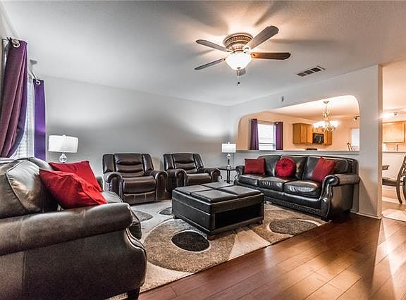 3rd image of 217 Tolcarne Dr