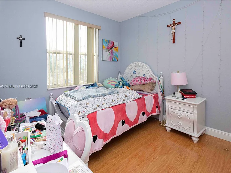 873 NW 135th Ave — Photo 11