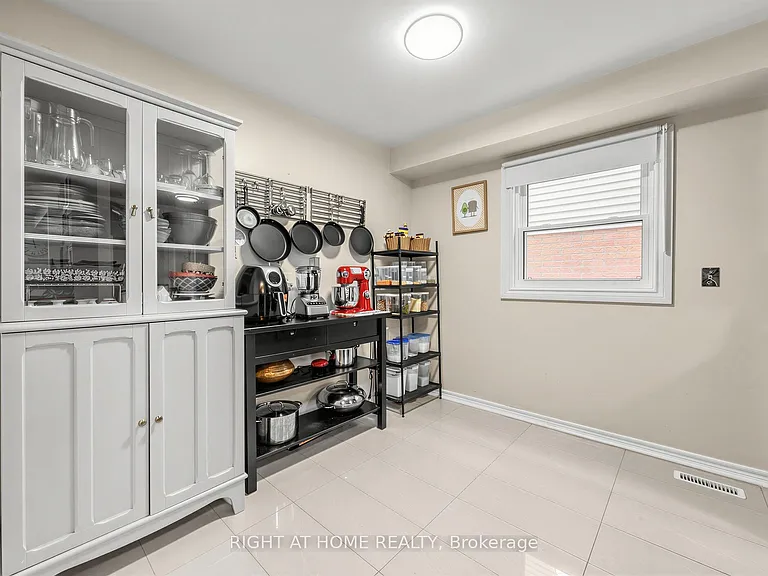 1663 Tawnberry St — Photo 12