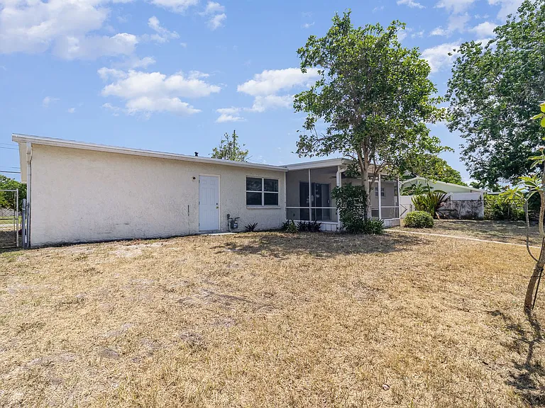 205 Trinidad Dr — Photo 22