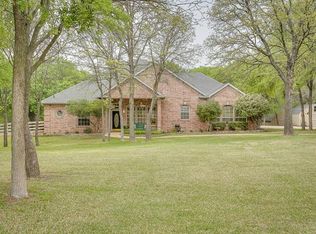4325 Country Hill Rd, Fort Worth, TX 76140