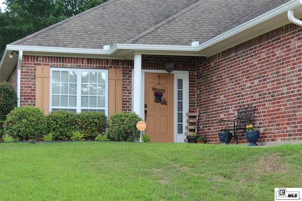 3 bed, 1700 sqft, $2,250 — Photo 1
