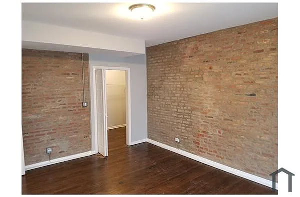 Building Photo - 7600 S Kingston Ave