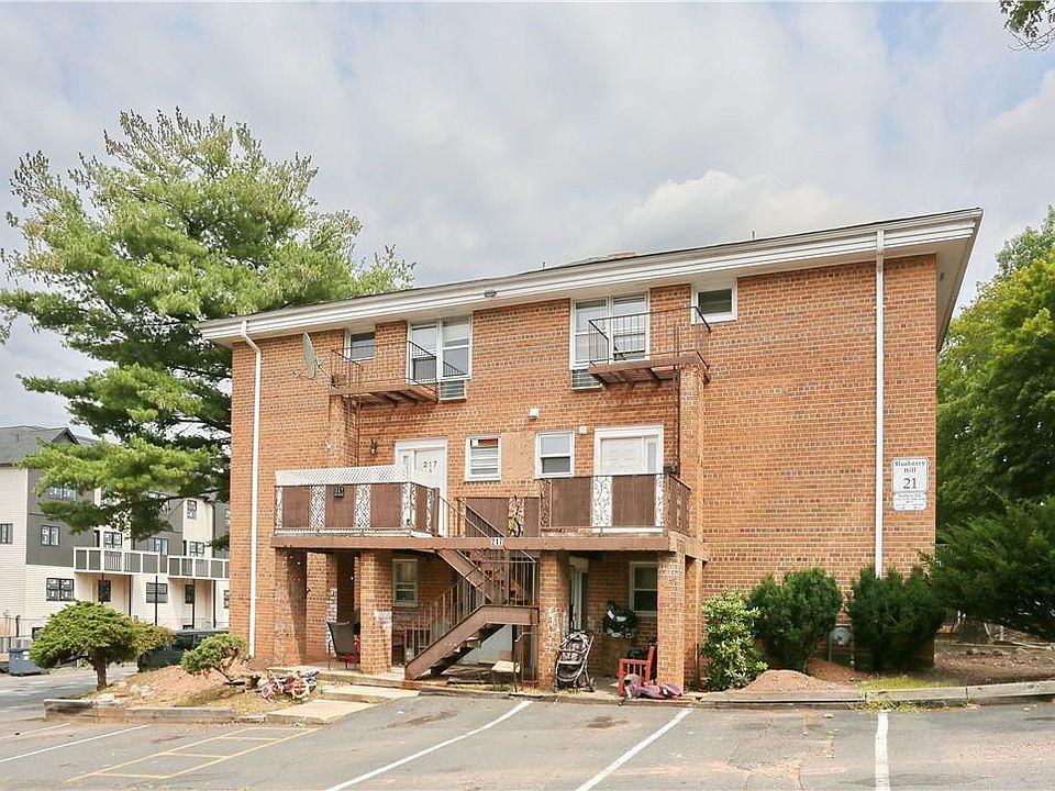 1st image of 217 Kearsing Parkway #B