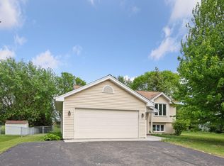 8982 Goldenrod Ln N, Maple Grove, MN 55369