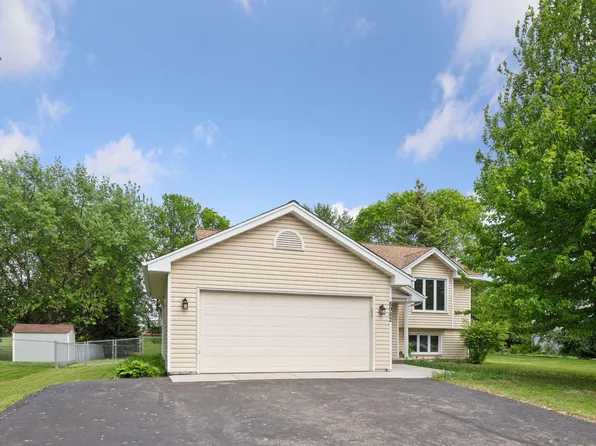 8982 Goldenrod Ln N, Maple Grove, MN 55369