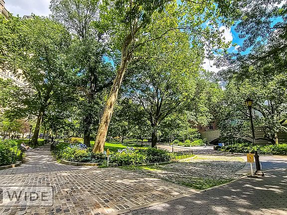 5th image of 205 W 80th St