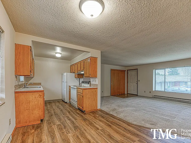 3327 Addy St — Photo 6