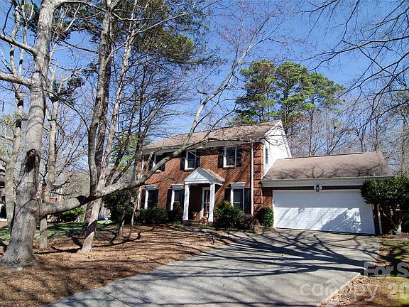 2nd image of 406 Port Royal Dr