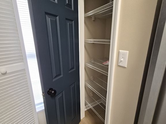 3rd image of 9068 Cinnabay Dr
