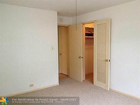 5th image of 2121 NE 51st Ct #2123
