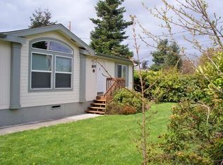 895 Sharon St, Oak Harbor, WA 98277