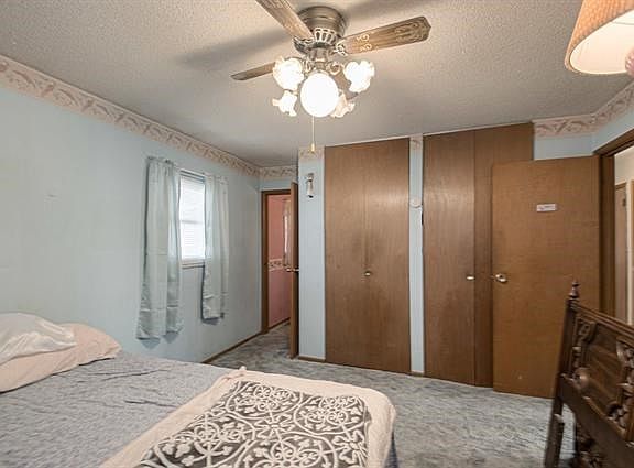 5th image of 806 N Cheyenne Dr