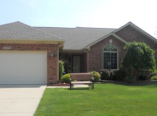 11130 Shadow Creek Ct, Sterling Heights, MI