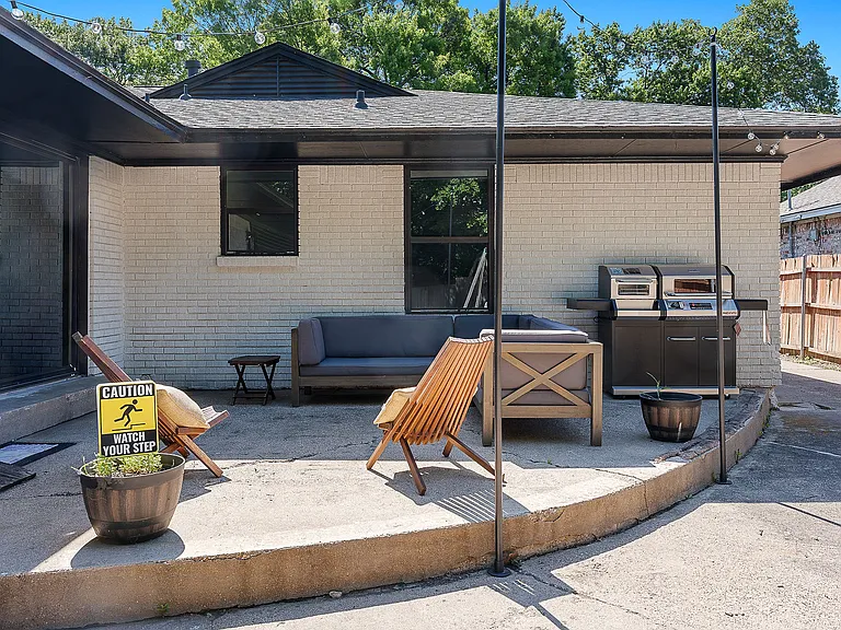3439 Holliday Dr — Photo 89