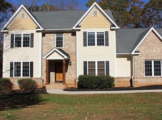 1090 Eyrie View Dr, Lynchburg, VA 24503